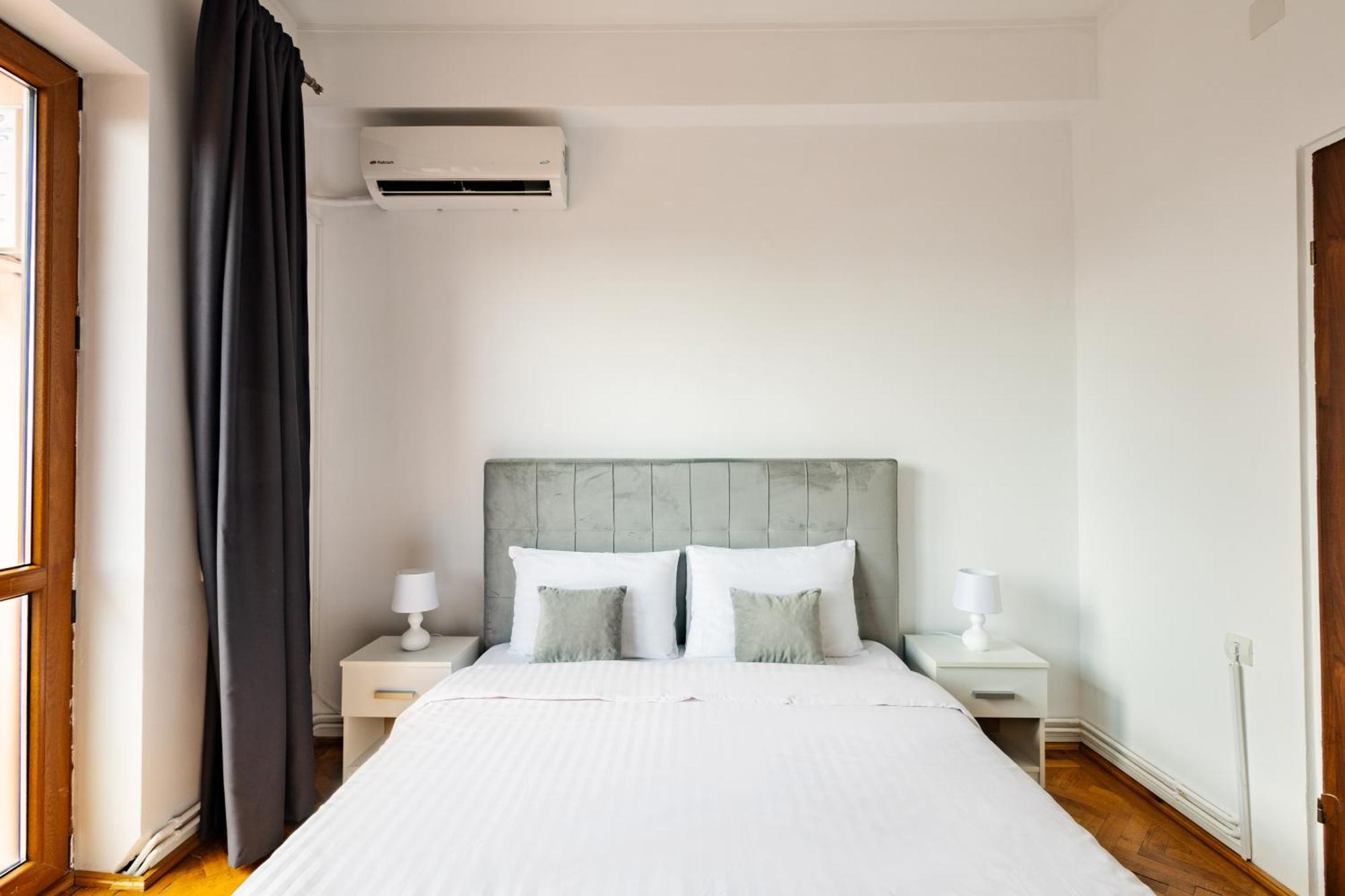 Downtown Victoria Apartments By Citybookings ブカレスト エクステリア 写真